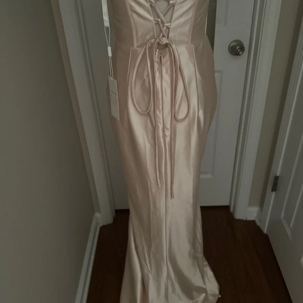 NWT Strapless Pink-Champagne Stretch Satin Evening Gown with gold sparkle detail - Picture 3 of 6